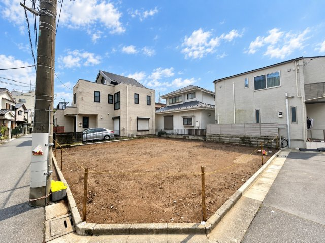 練馬区旭町1丁目　新築戸建の外観|2026.09.18撮影

現地ご見学希望・資料請求などお気軽にお問い合わせ下さい！
03-5990-5201
