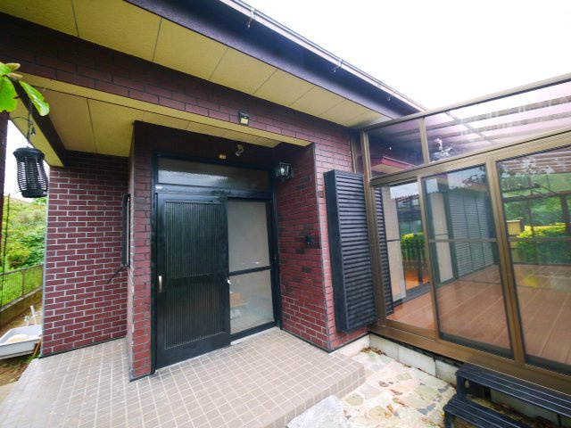 東金市一之袋　平屋中古戸建の庭|敷地約100坪  青森ヒバ材を使った百年住宅3LDK平屋 サンルーム縁側 自然豊かな環境