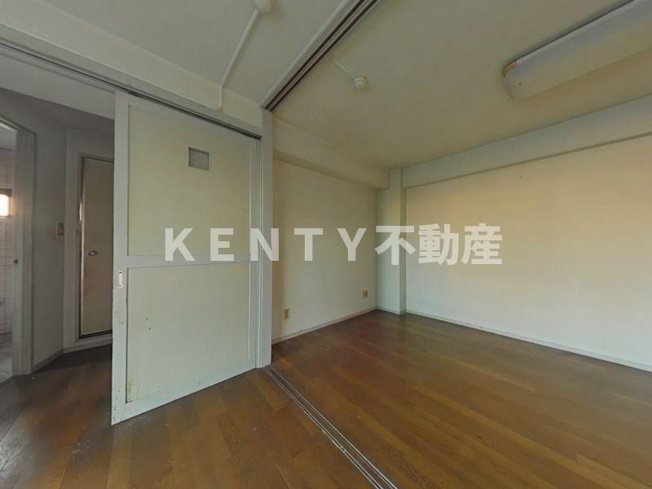 【居間・リビング】 | セゾン北品川 | こちらの居間で趣味の時間をお楽しみください