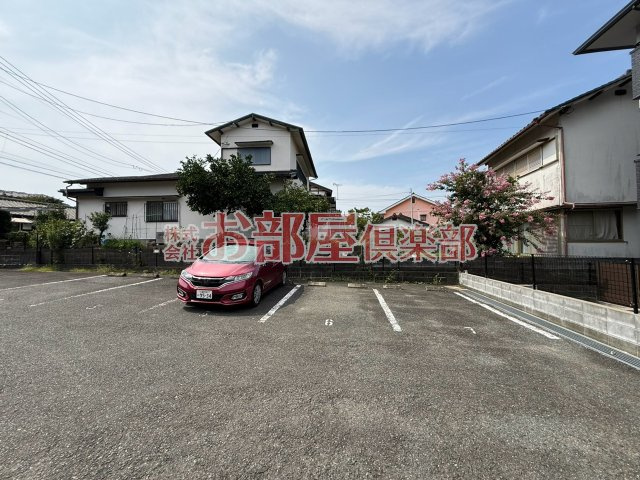 シャルムⅣの駐車場|駐車場に車を止められます
