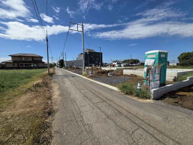 新築　太田市新田上江田町第2　4号棟　Cradle Gardenの前面道路含む現地写真|現地写真　東側前面道路幅員約4.6ｍ