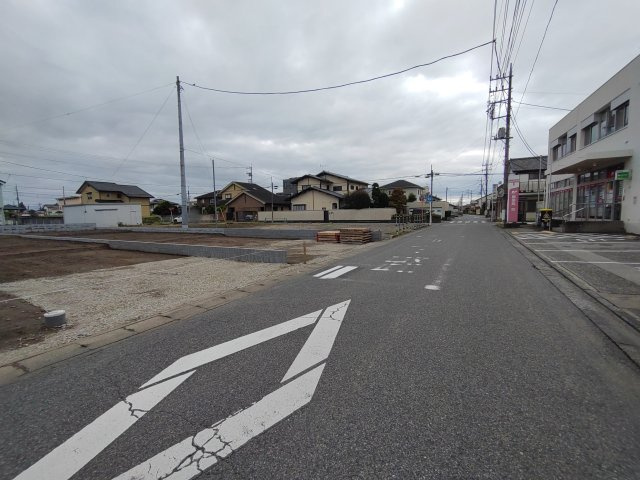 新築戸建・新築建売　太田市尾島町　尾島小・尾島中の前面道路含む現地写真