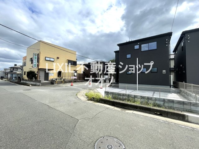 【前面道路含む現地写真】 | 加須市三俣1丁目　新築戸建て　全５棟　5号棟