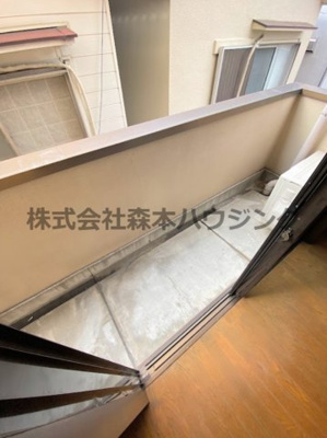 【バルコニー】 | 　カサベルデ一柳 | ※同タイプ別室の写真を使用しています。
　設備内容や色調など相違がある場合は実際のお部屋の現状優先となります。