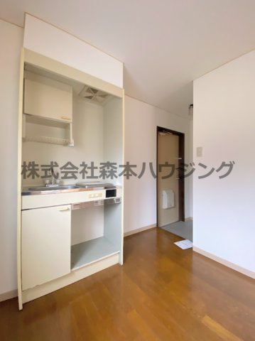 【内装】 | 　カサベルデ一柳 | ※同タイプ別室の写真を使用しています。
　設備内容や色調など相違がある場合は実際のお部屋の現状優先となります。