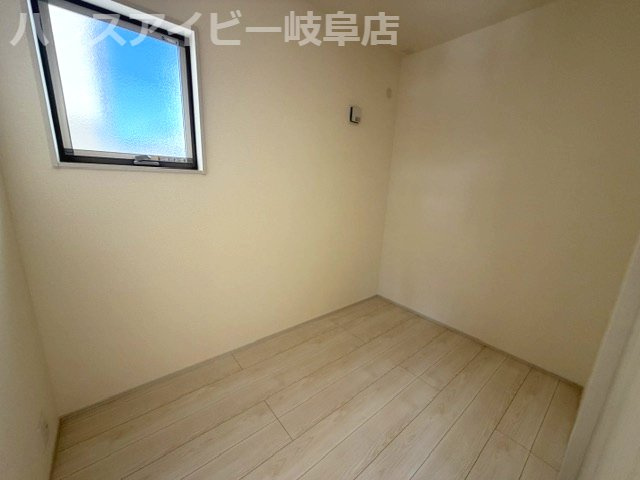 岐阜市東鶉新築建売全5棟！コンパクトサイズの3LDK！価格もお買い求めやすく♪リビングエアコン付き！の洋室|岐阜市東鶉新築建売全5棟！コンパクトサイズの3LDK！価格もお買い求めやすくなってます♪リビングエアコン付き！