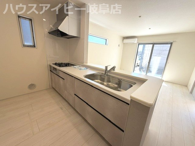 岐阜市東鶉新築建売全5棟！コンパクトサイズの3LDK！価格もお買い求めやすく♪リビングエアコン付き！のキッチン|岐阜市東鶉新築建売全5棟！コンパクトサイズの3LDK！価格もお買い求めやすくなってます♪リビングエアコン付き！