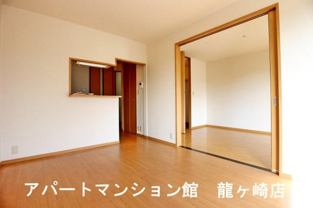 ボルダンスールの居間・リビング|※102号室使用