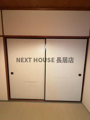 ハイツ粟新 4C号室の和室