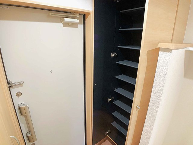 【玄関】 | Residencia【名古屋市賃貸・宅配BOX】