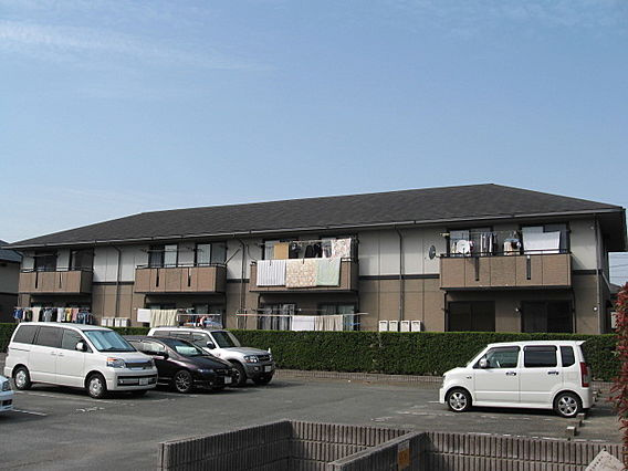 クレールの駐車場