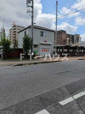 ファミーユ加藤の周辺