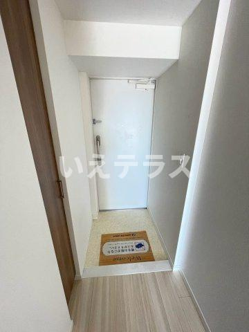 アドバンス神戸ラフィナートの玄関|収納もある玄関です