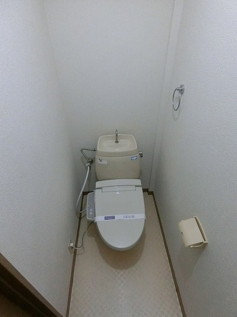 アベニュー城山Ａ棟のトイレ|★温水洗浄便座★