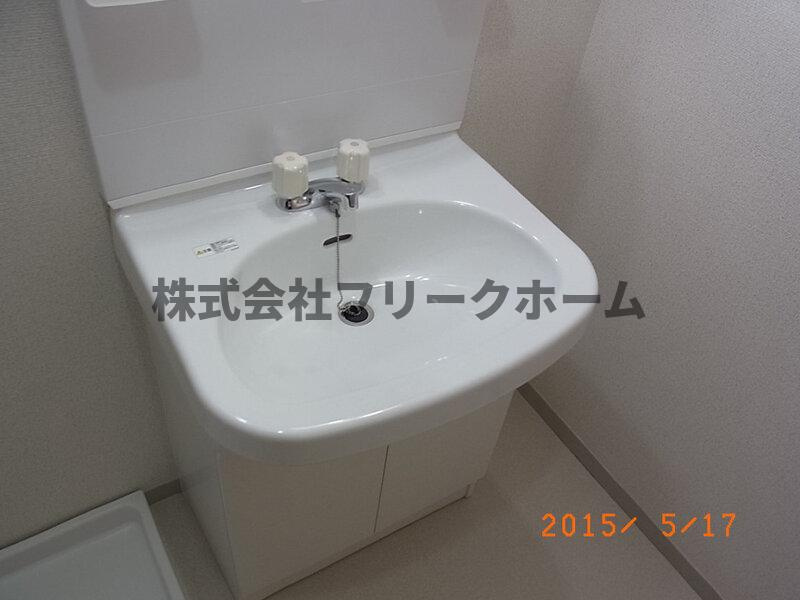 武蔵野市境２丁目のアパートの洗面所
