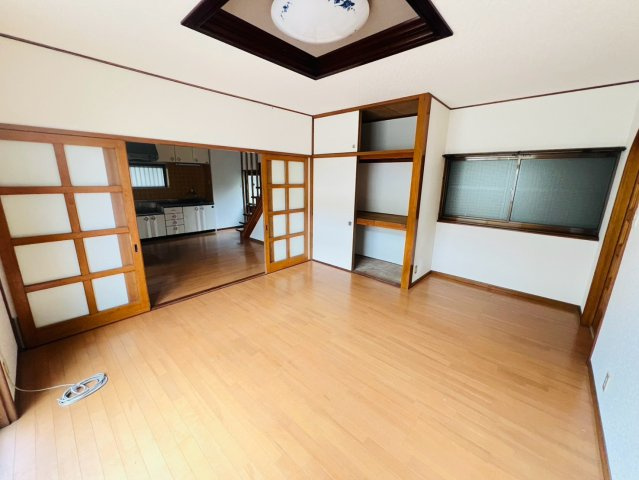 須磨寺町３丁目戸建の居間・リビング