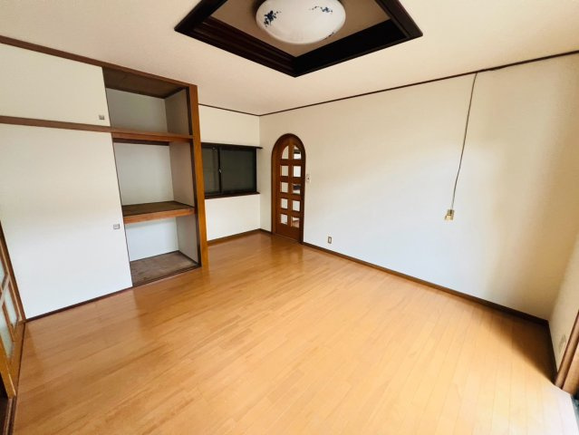 須磨寺町３丁目戸建の居間・リビング