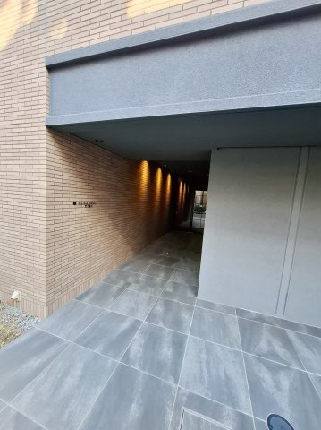 ステラハウス甲子園口のエントランス