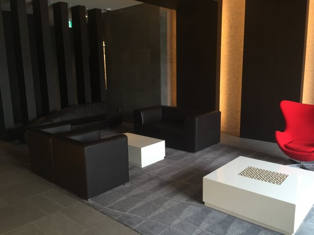 エスリード長堀タワーのロビー