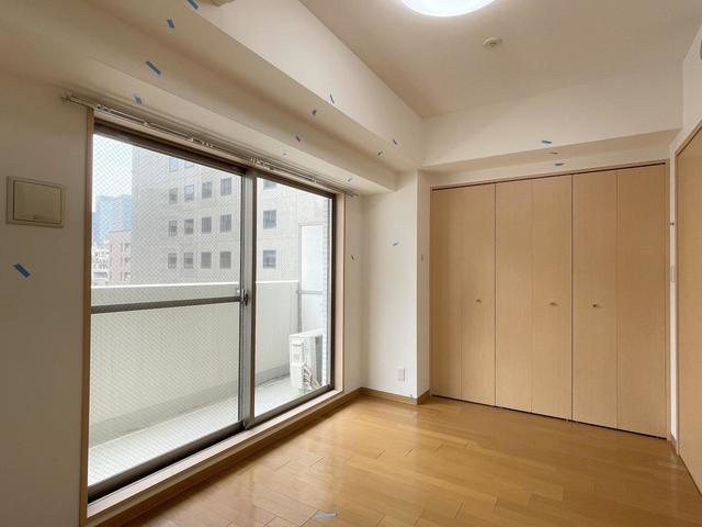 銀座レジデンス参番館の寝室|開放的な寝室です
