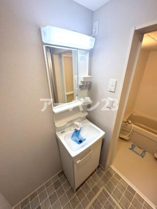 東村山市萩山町４丁目のアパートの独立洗面台