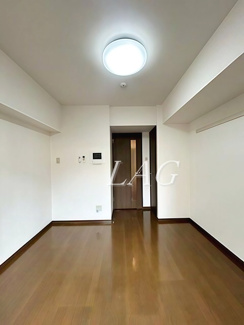 【居間・リビング】 | グランド・ガーラアザブジュウバン | 洋室のお部屋です。