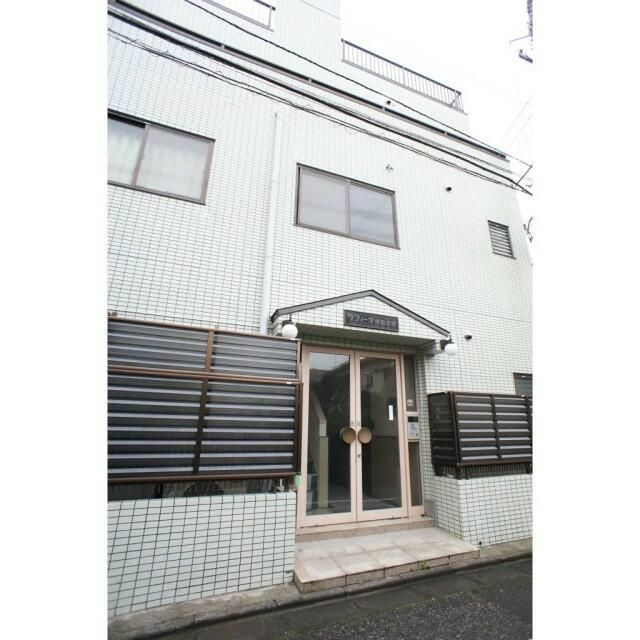 ラフィーネ学芸大学のエントランス