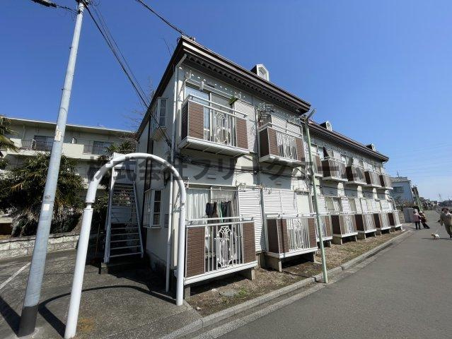 三鷹市井の頭２丁目のアパートの外観