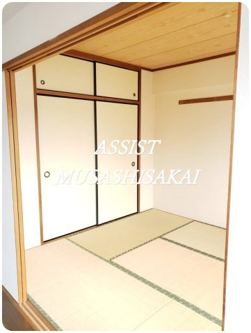 メゾンソレイユの和室