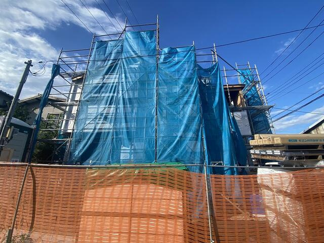 裾野市茶畑の新築一戸建の外観|建築中（９／２２撮影）