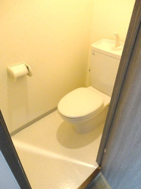 フィオーレのトイレ|※別部屋参照