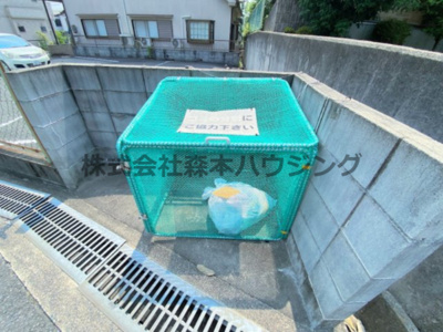 【その他共用部分】 | 　ヴェヌスタ郡津 | 専用ごみ置き場です