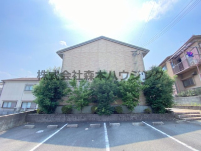 【外観】 | 　ヴェヌスタ郡津 | 外観も気になるポイント