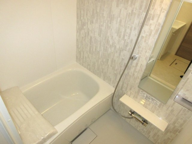 グラナーデ東大泉の浴室