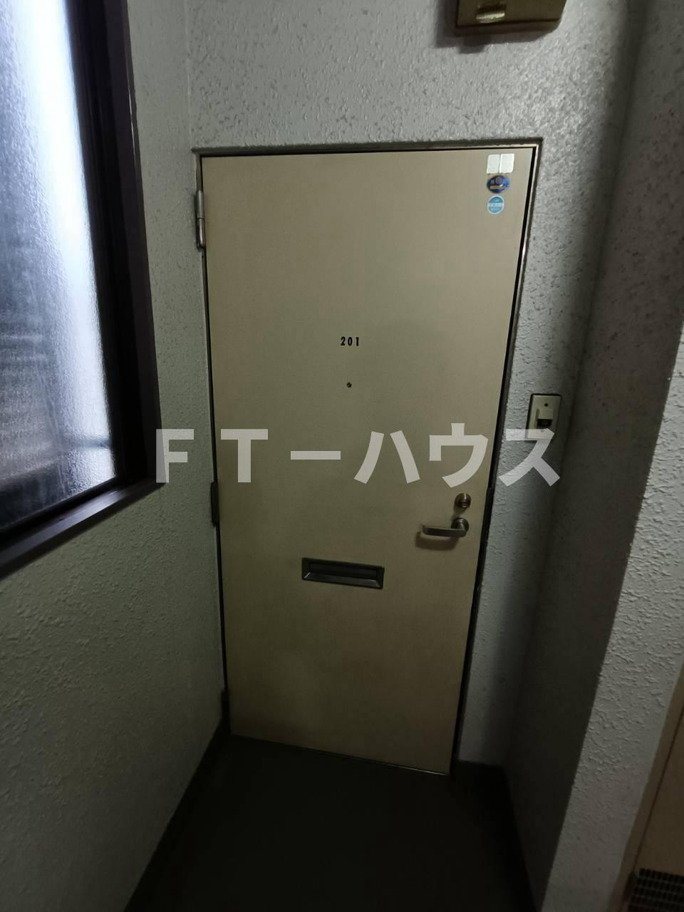 フォーラム倉持の玄関
