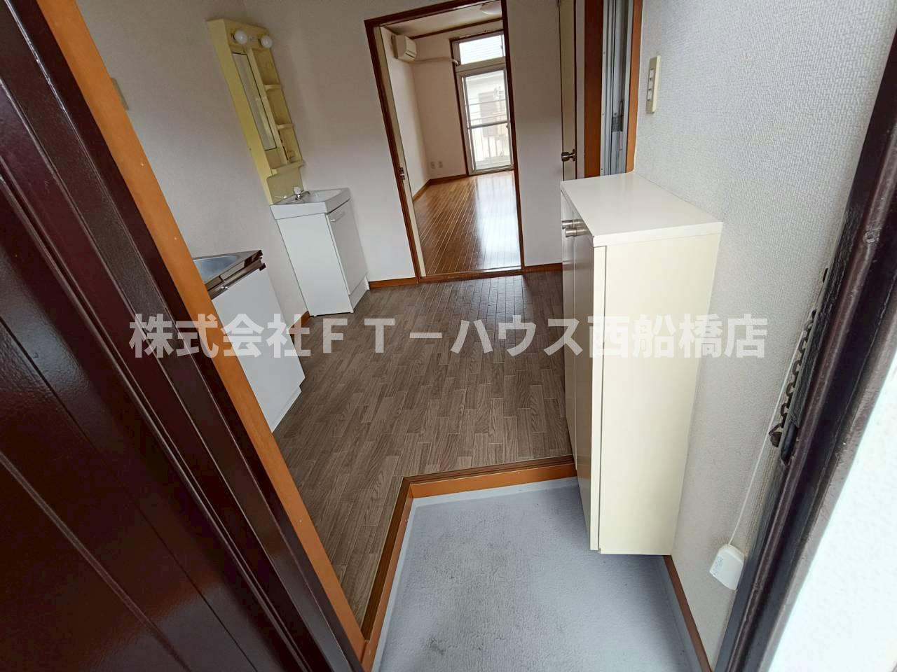 鈴木ハイツの玄関