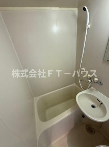 小栗原ハイツの浴室