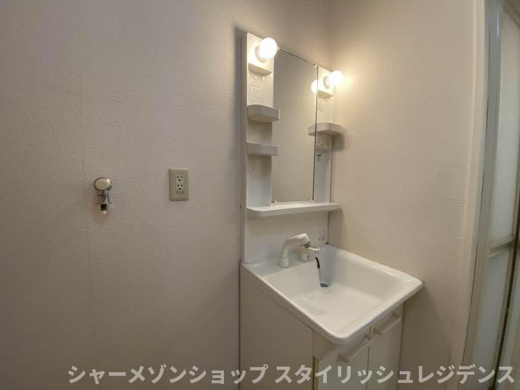 ヴィラシャーメゾン苅田　ノワールの洗面所