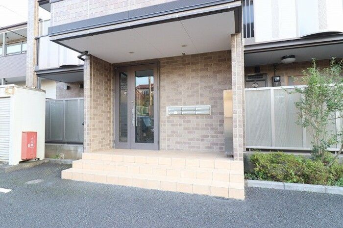 コスモヒルズのエントランス