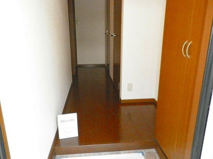 コモド八ヶ崎　Ａ・Ｂの玄関