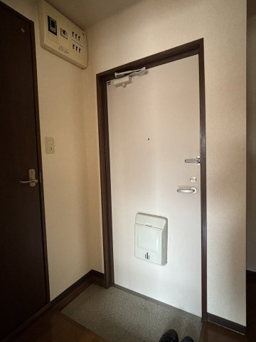 シャトレー千野の玄関