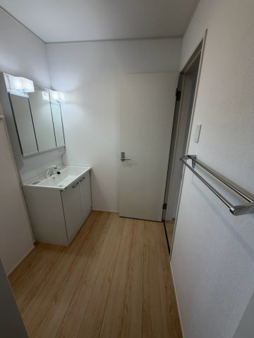 丸亀市津森町　新築戸建の洗面所