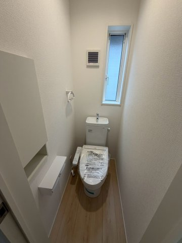 丸亀市津森町　新築戸建のトイレ