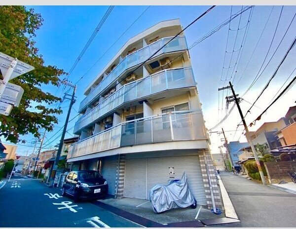 東海マンションの外観