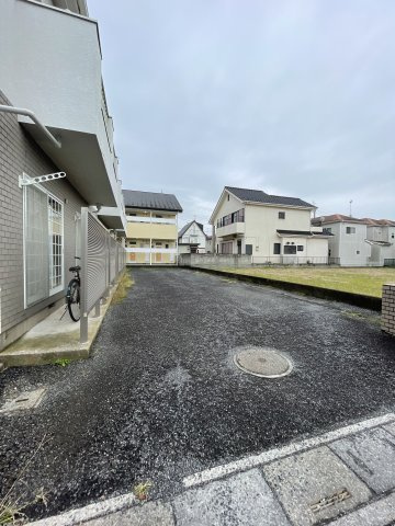 北葛飾郡杉戸町高野台南５丁目のアパートの駐車場