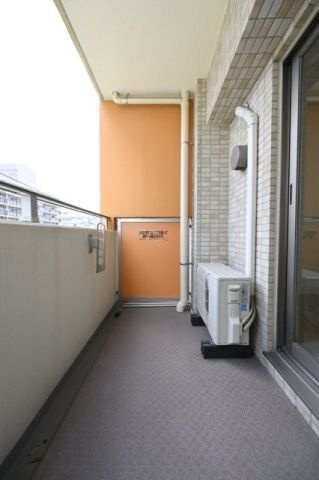 ステージグランデ三軒茶屋アジールコートのバルコニー
