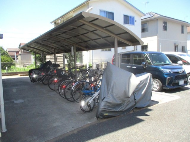 ハピネス Ⅱのその他共用部分|駐輪場あります。
