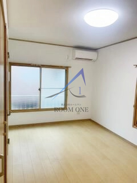 島崎工務店アパートの居間・リビング|洋室のお部屋です。