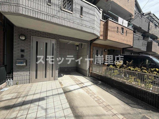 潮路1丁目貸家のエントランス