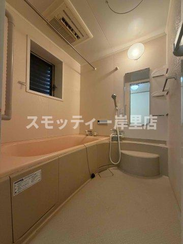 潮路1丁目貸家の浴室